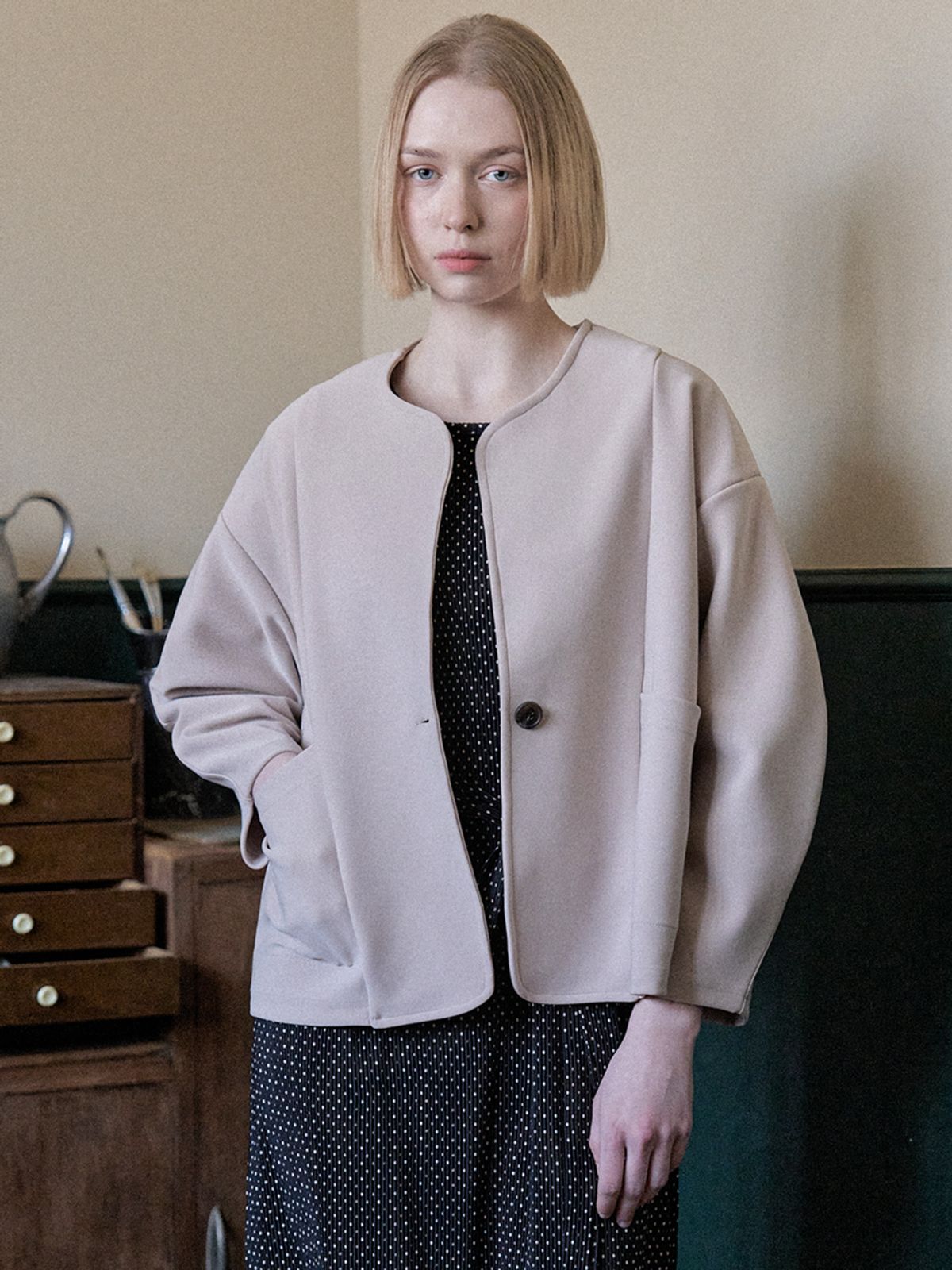 아방(AVANT-G) Round Sleeve Cardigan Jacket - Beige