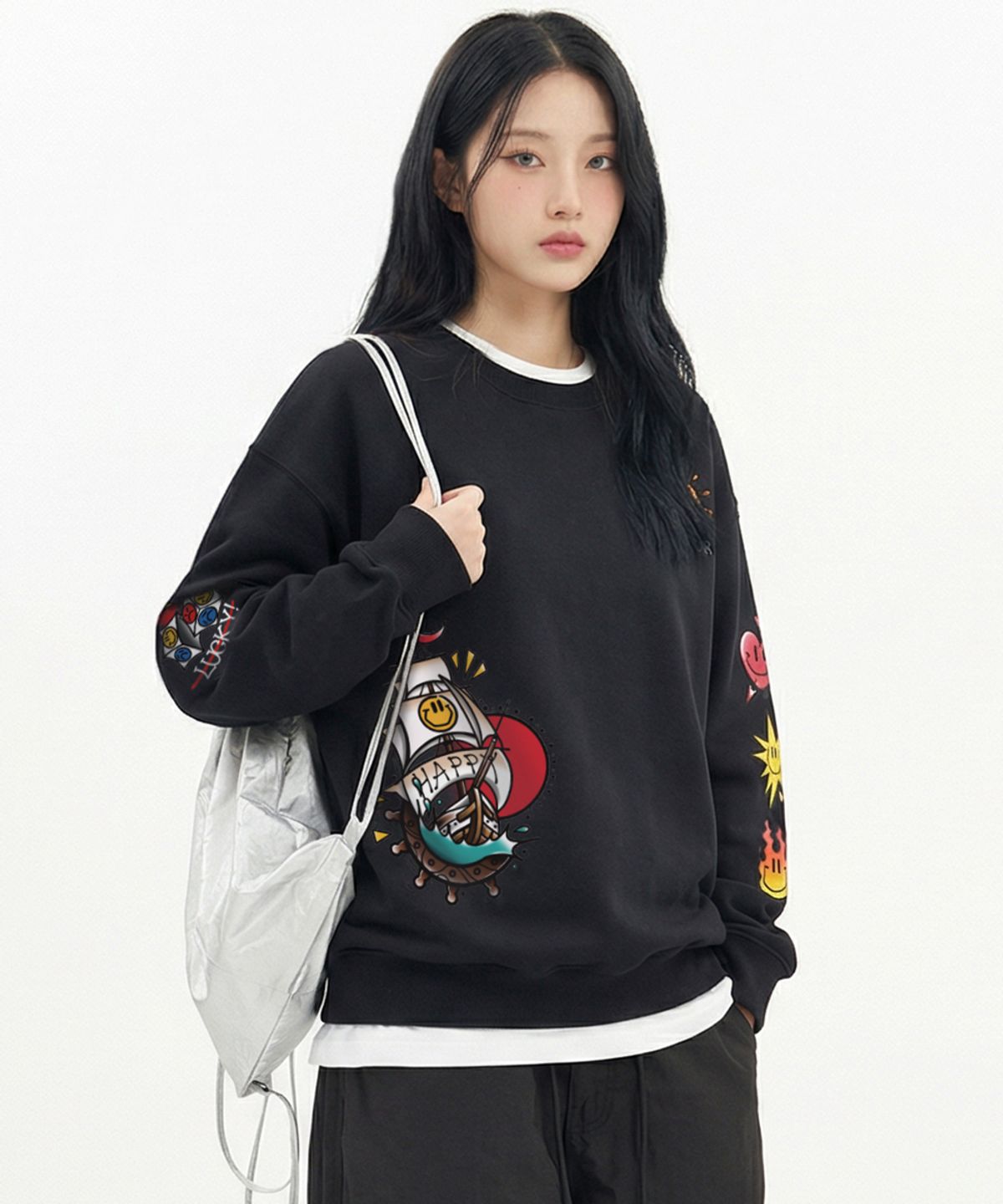 아티스트웨어(ARTISTWEAR) [ATW X RYUSI] 해바라기 스마일 맨투맨