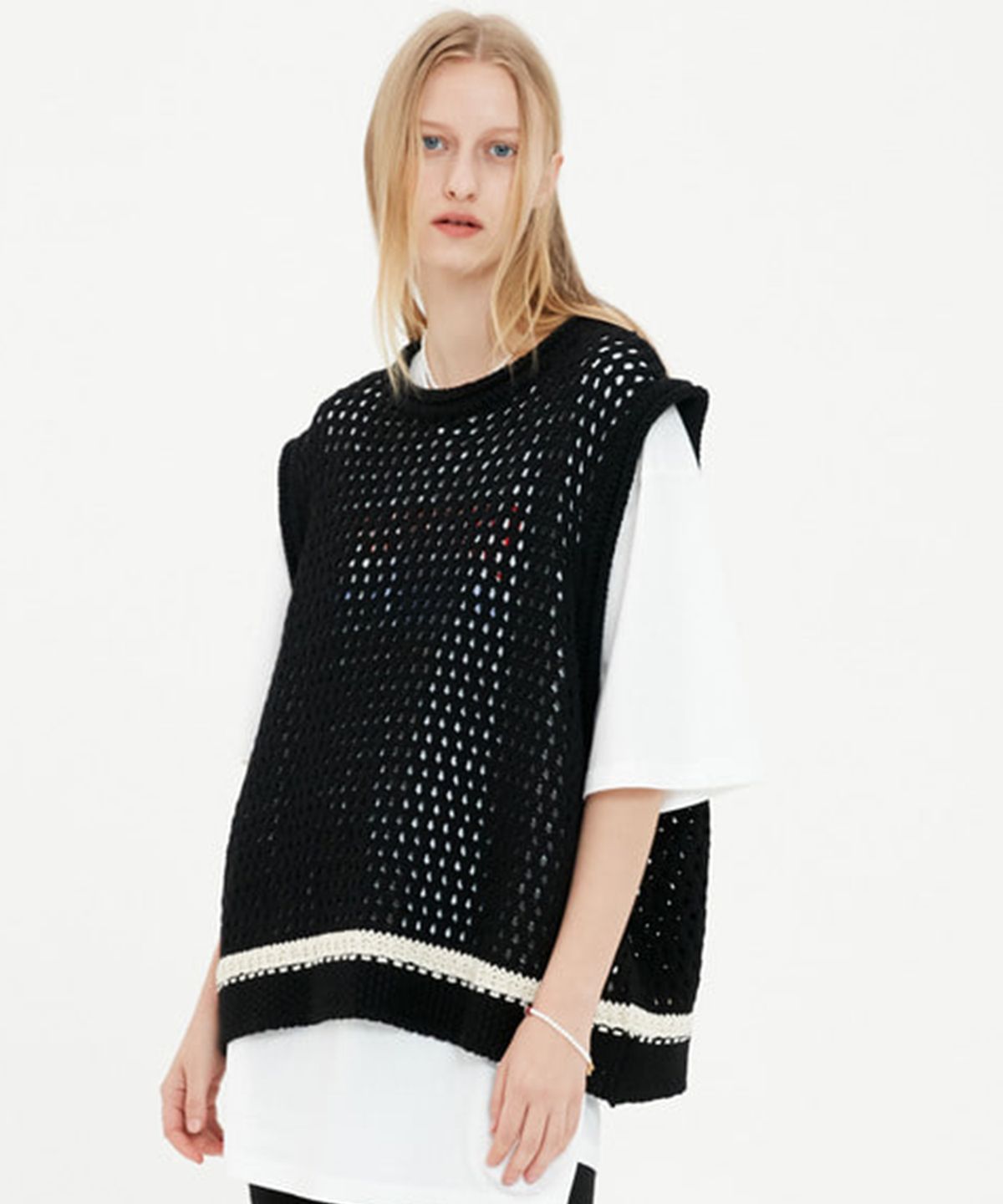 문선(MOONSUN) UNISEX Honeycomb knit Vest [Black]