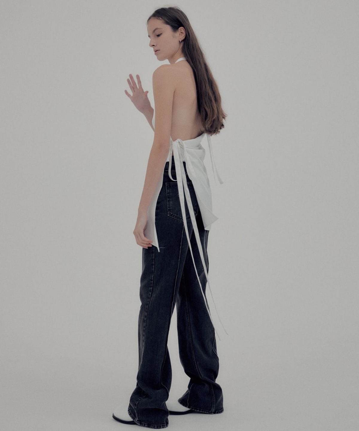 문선(MOONSUN) UNISEX Signature Pin Tuck Boots Cut Denim Pants [Washed Out Black]