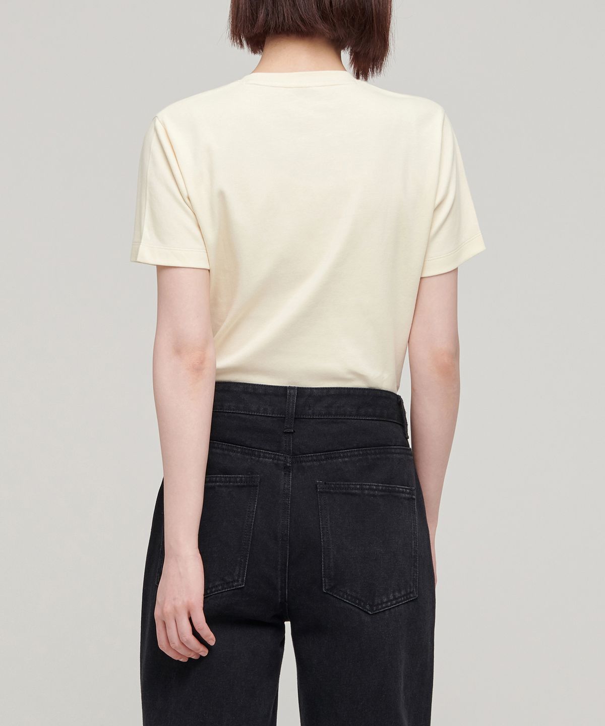 무신사 스탠다드 우먼(MUSINSA STANDARD WOMAN) 우먼즈 베이식 크루 넥 티셔츠 [에그렛]