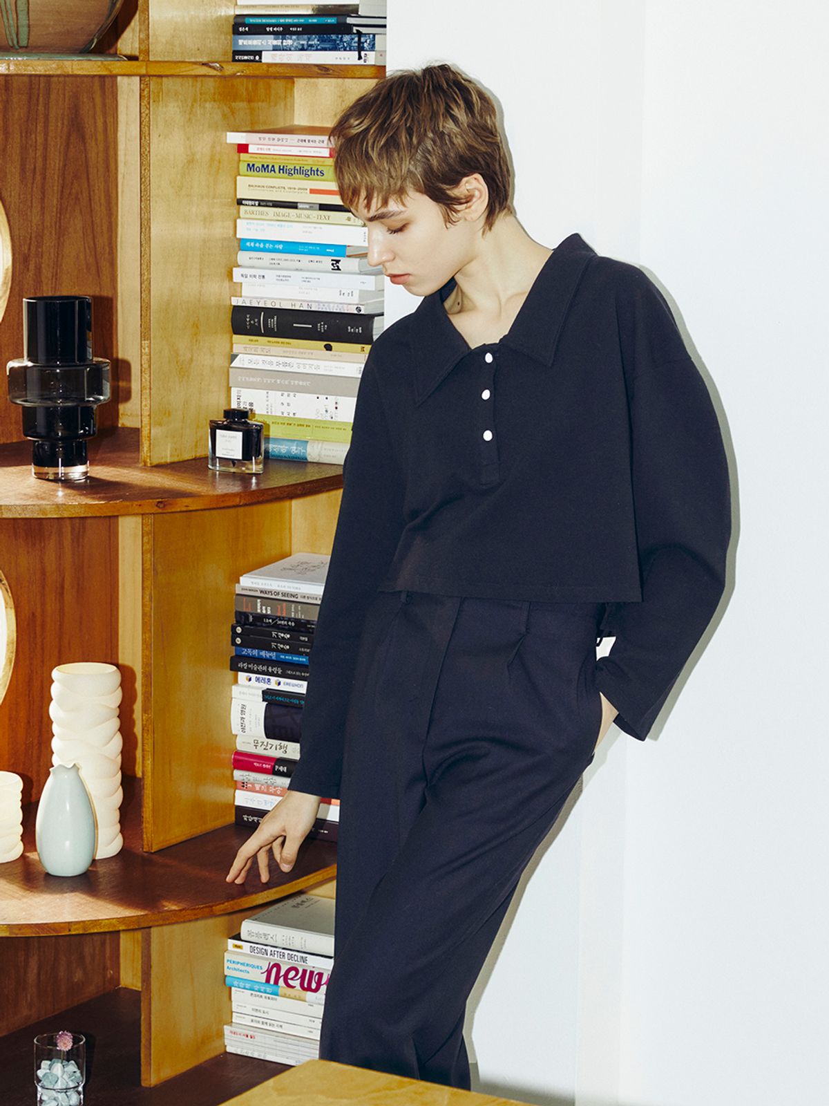 누브(NOUVE) Shirt Collar Crop T-Shirt - Black
