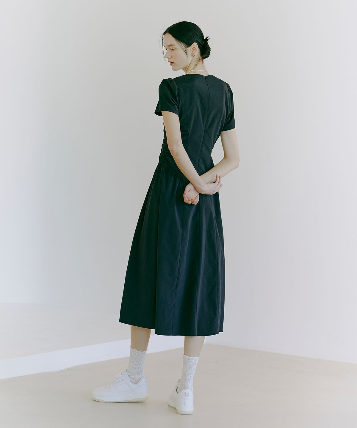 에트몽(ETMON) Side Shirring Dress  Black
