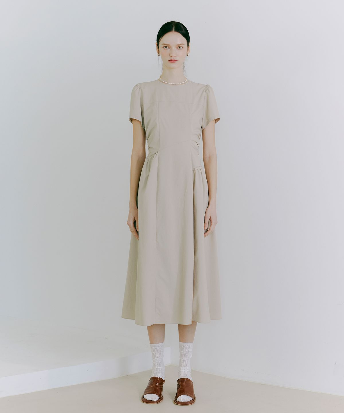 에트몽(ETMON) Side Shirring Dress  Beige
