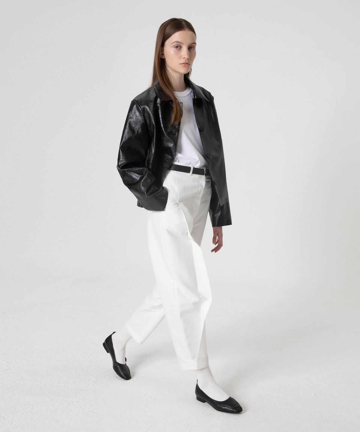 르바(LEVAR) Faux Leather Crop Jacket - 2colors