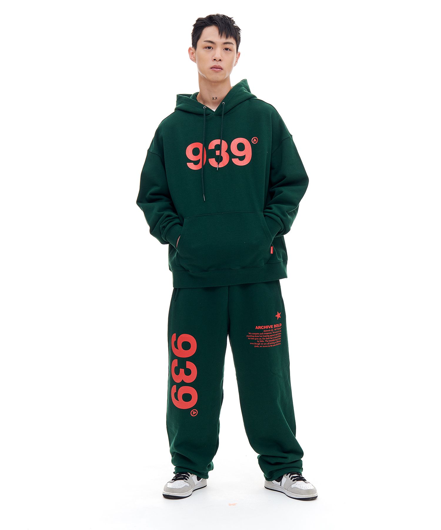 MUSINSA | ARCHIVE BOLD 939 LOGO SWEAT PANTS_DEEP GREEN