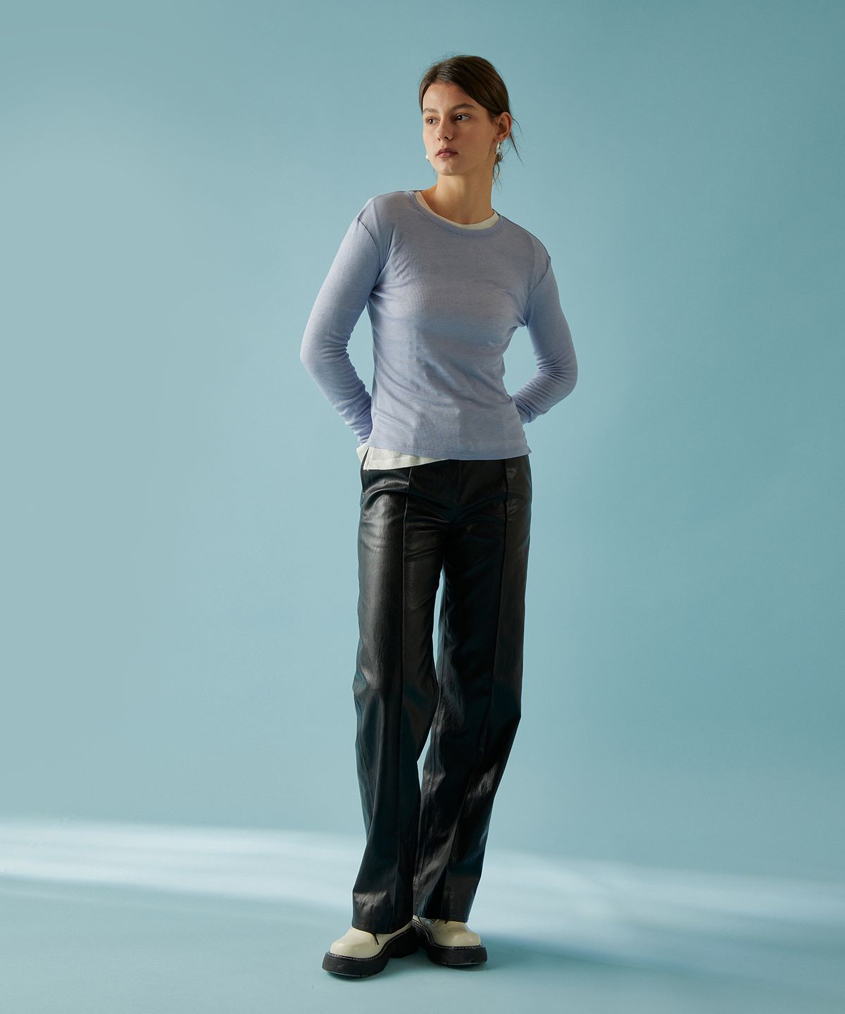 핀블랙(PINBLACK) LEATHER STRAIGHT PANTS BLACK