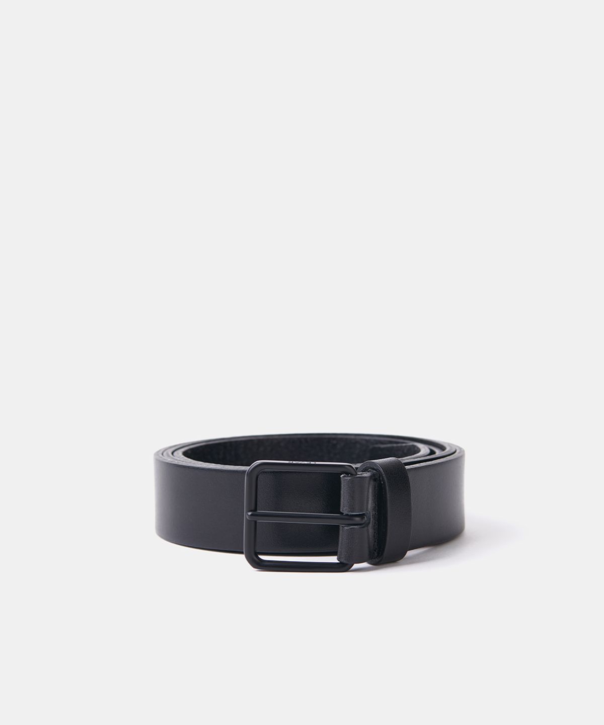 르바(LEVAR) Signature Square Leather Belt - Black