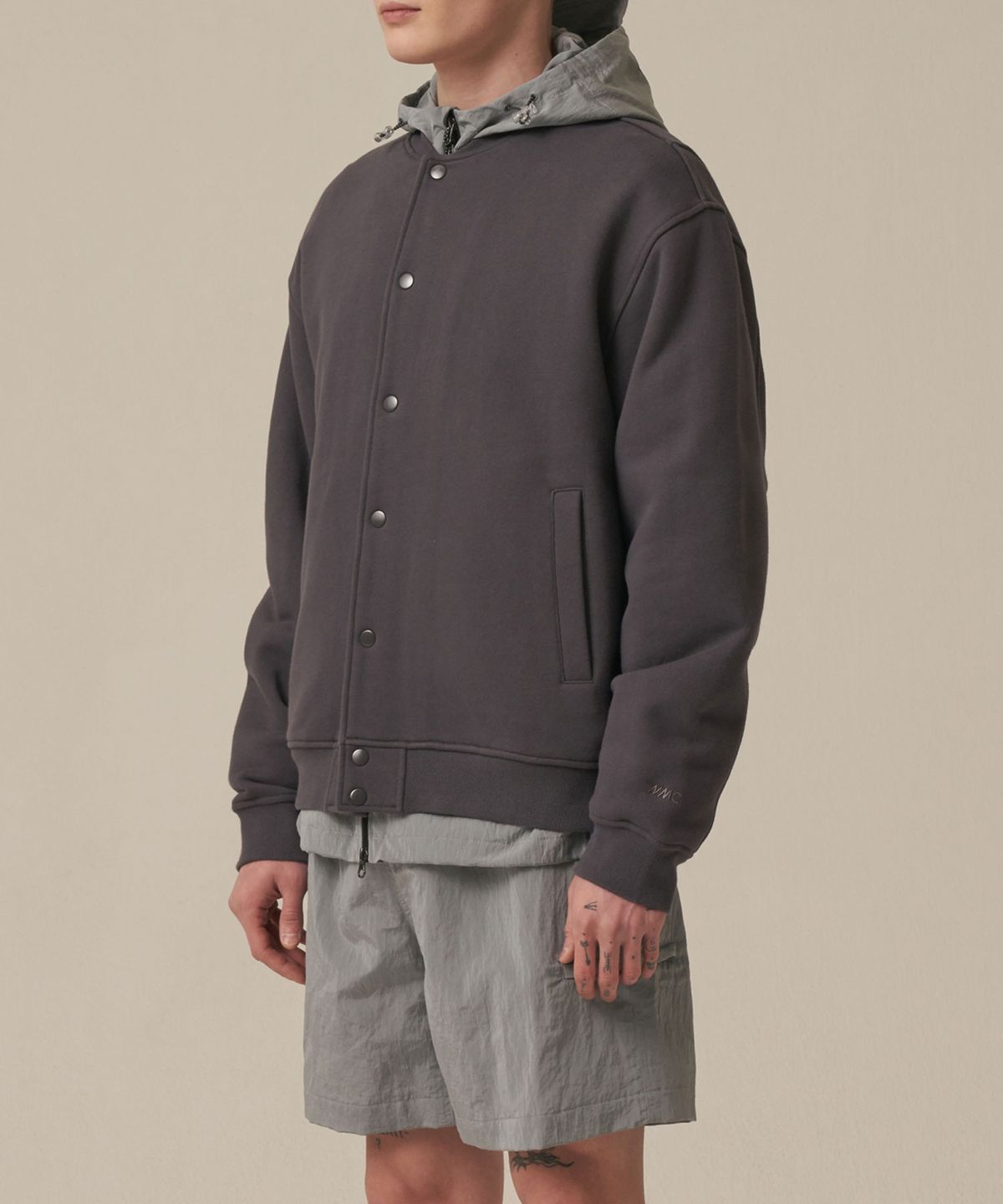 더블유엠씨(WMC) 컴포트 스타디움 점퍼_CHARCOAL GREY