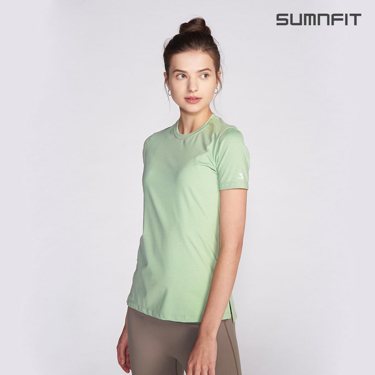 썸앤핏(SUMNFIT) 사이드슬릿 숏슬리브 티셔츠