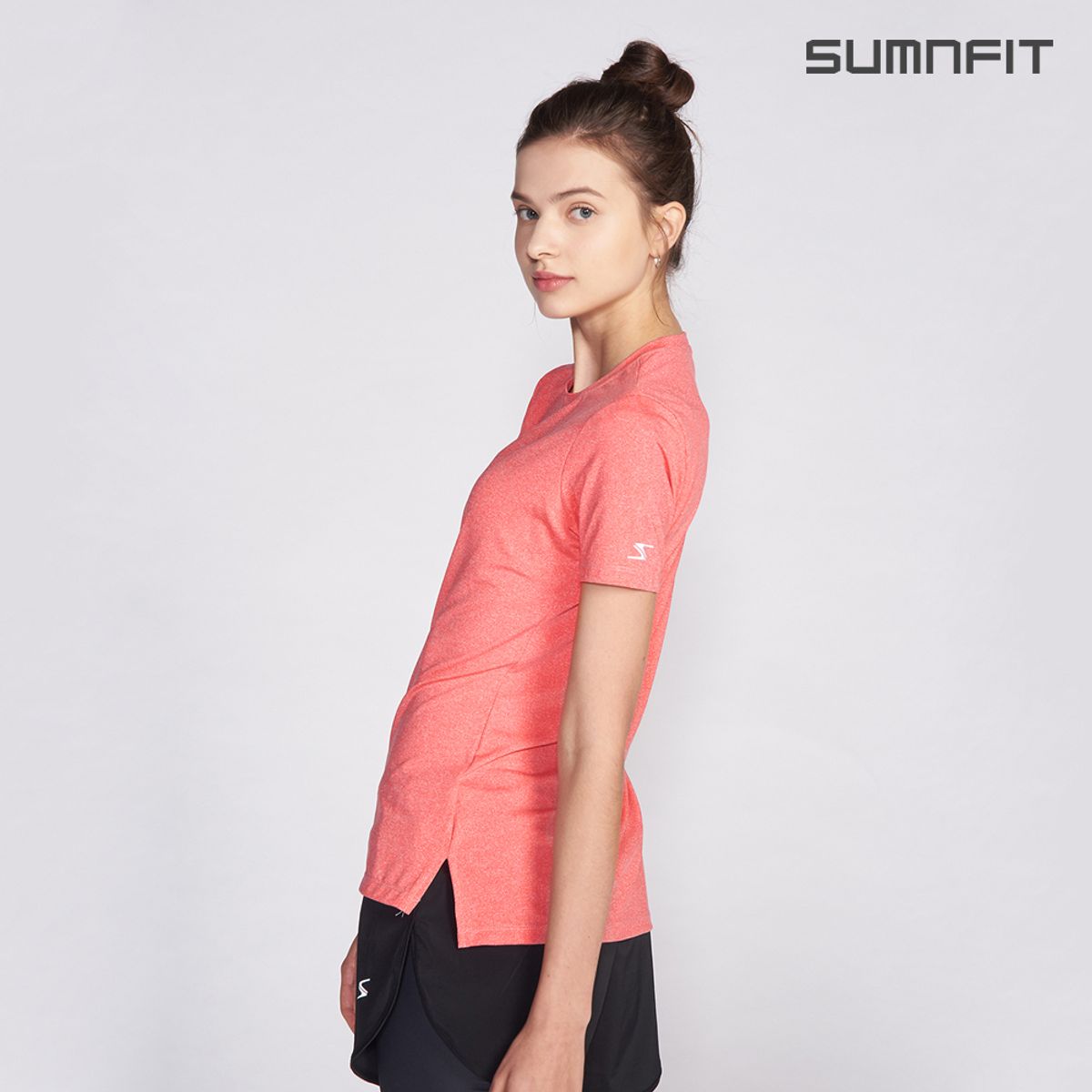 썸앤핏(SUMNFIT) 사이드슬릿 숏슬리브 티셔츠