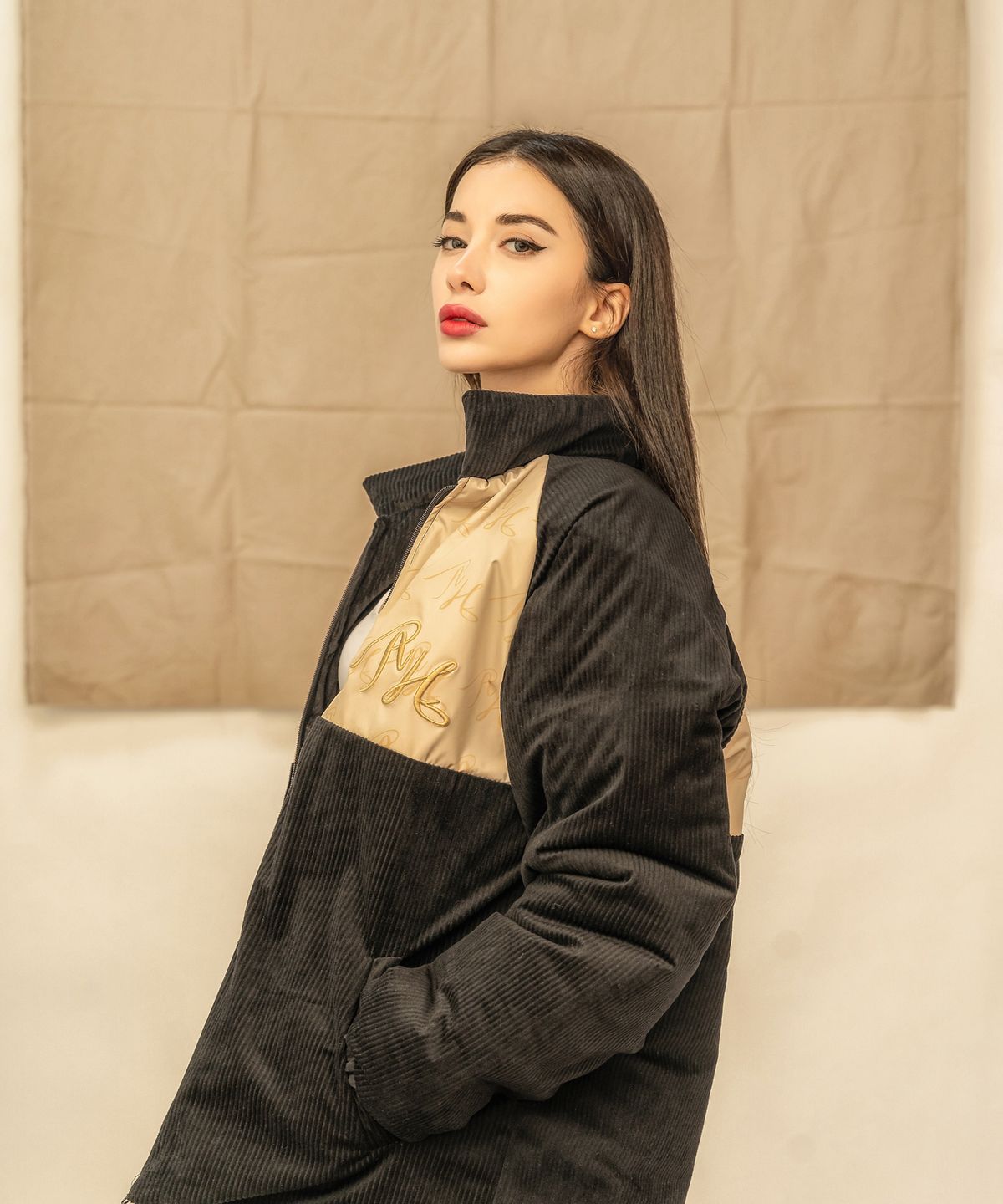 아시하(ASIHA) M ASH22JPBK 텍스타일 골덴 점퍼 BLACK
