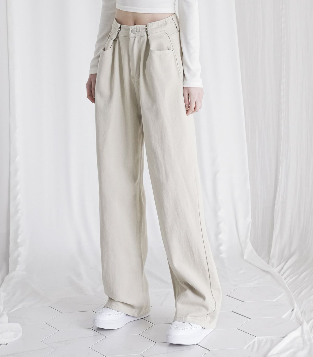 어반드레스(AVANDRESS) BUCKLE WIDE DENIM PANTS OATMEAL