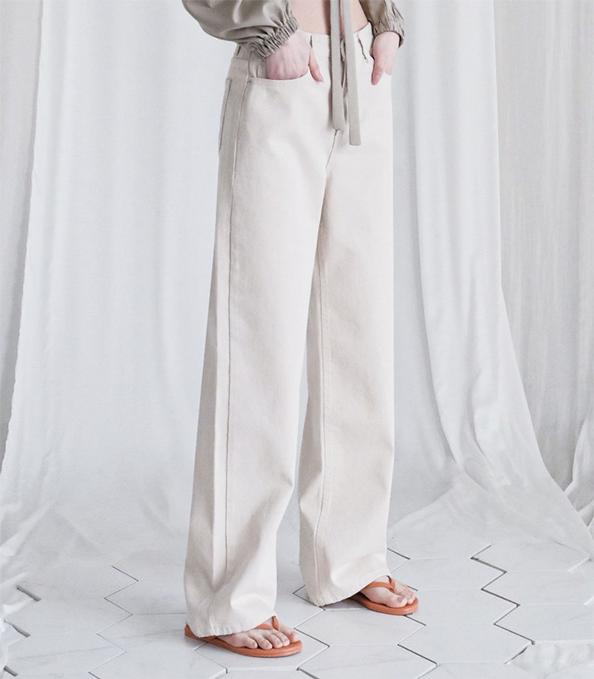 어반드레스(AVANDRESS) STRAIGHT WIDE DENIM PANTS OATMEAL