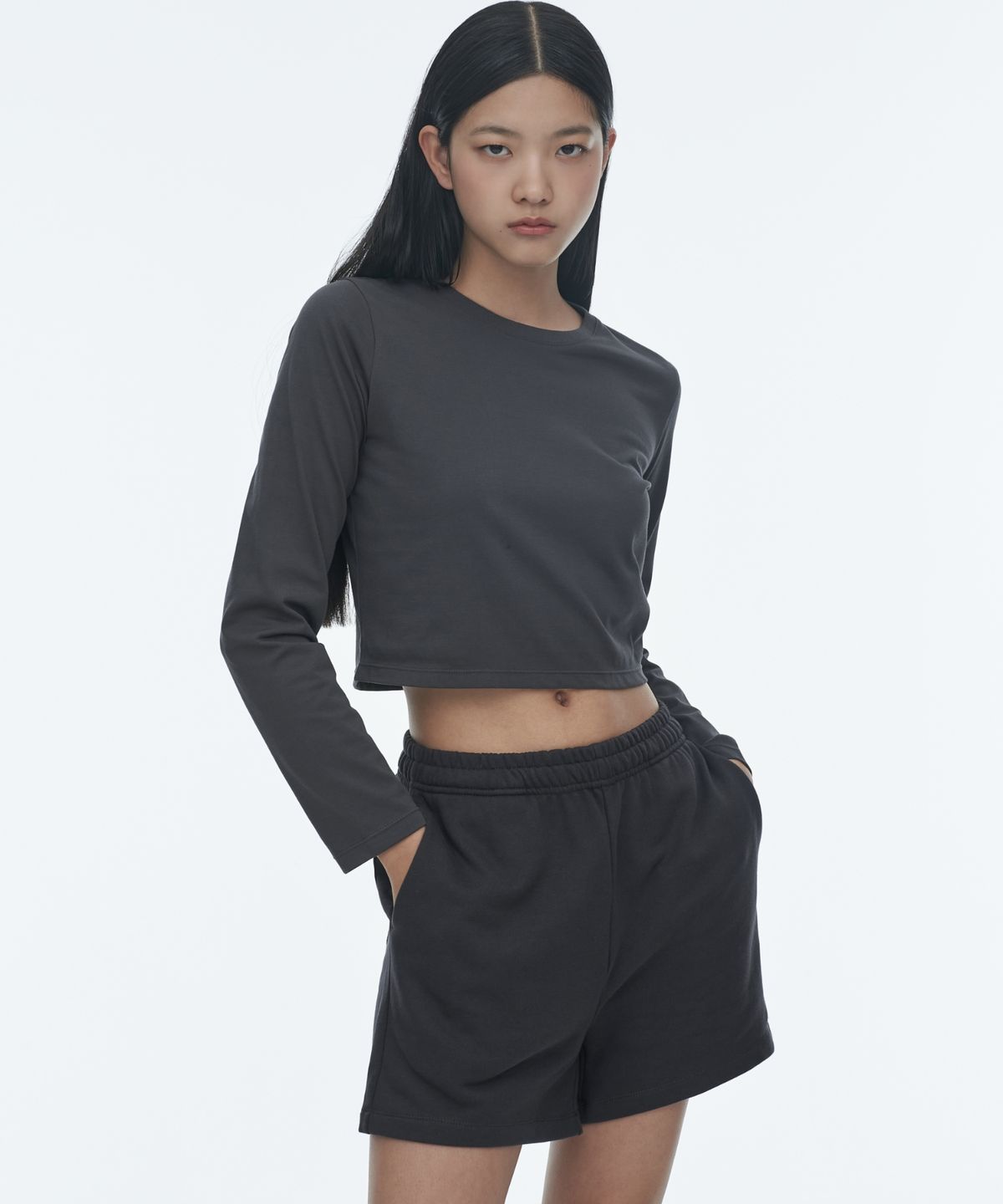 무신사 스탠다드 우먼(MUSINSA STANDARD WOMAN) 우먼즈 스웨트 쇼츠 [다크 그레이]