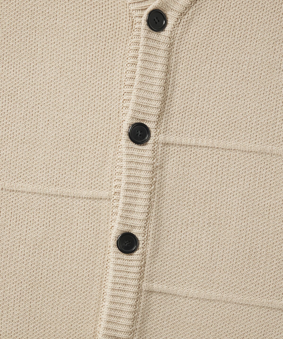 크리틱(CRITIC) CUTTING POINT KNIT 가디건 Sand Beige