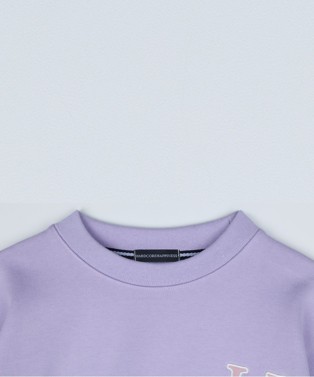 하드코어 해피니스(HARDCORE HAPPINESS) LOGO CROP SWEATSHIRT Light Purple