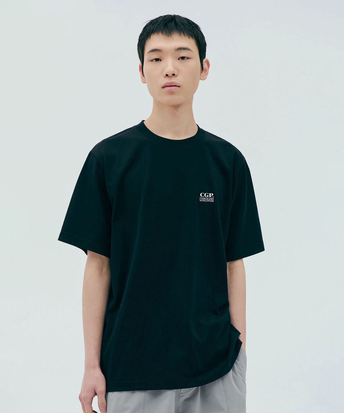 코드그라피(CGP) [2PACK] 스몰 스퀘어 로고 반소매 티셔츠-화이트&블랙