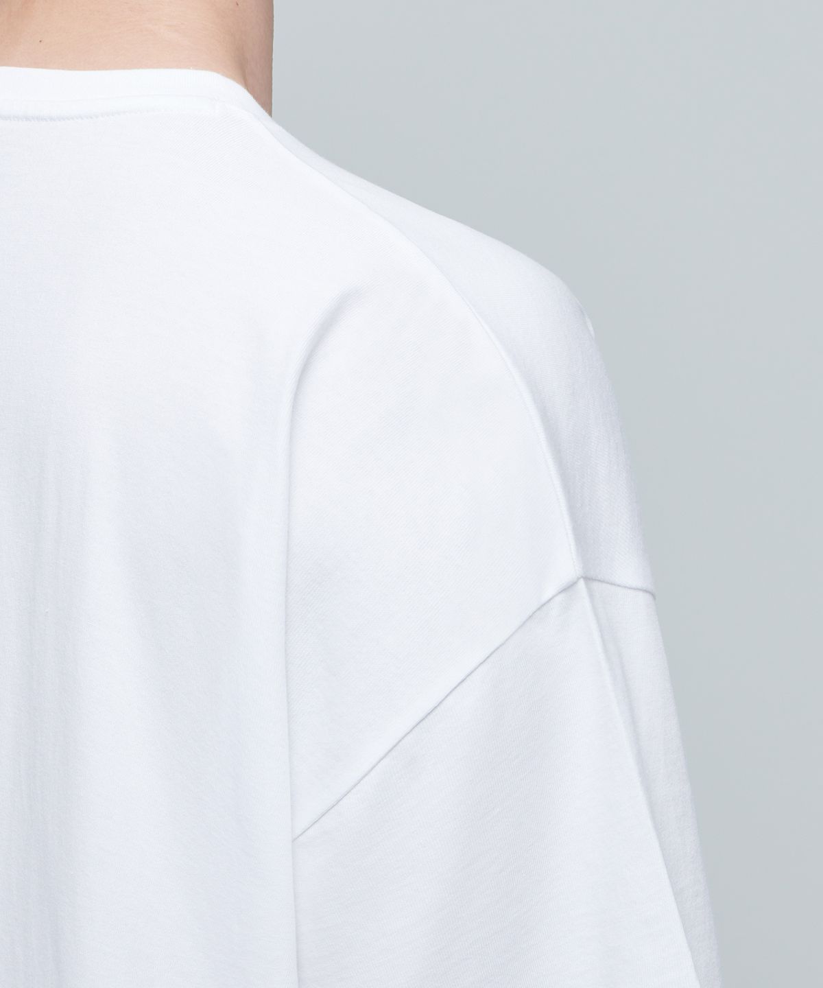 무신사 스탠다드(MUSINSA STANDARD) 엑스트라 오버사이즈 크루 넥 티셔츠 [화이트]