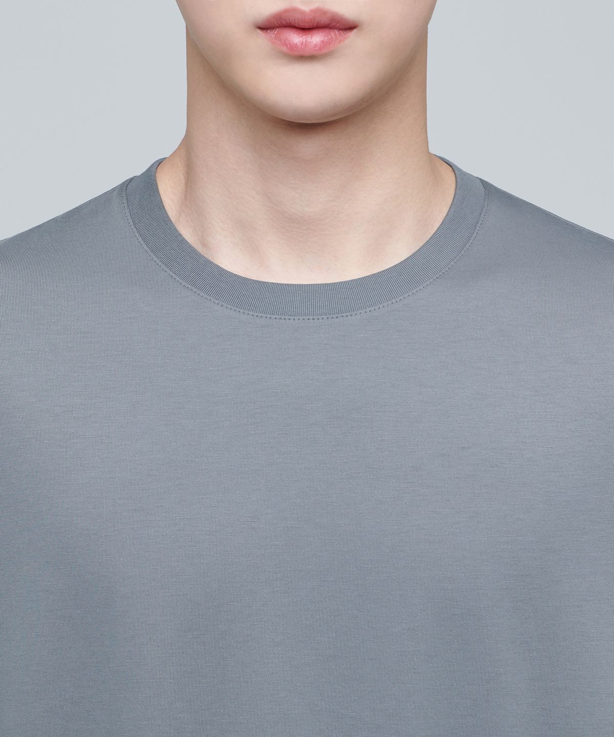 무신사 스탠다드(MUSINSA STANDARD) 수피마 베이식 크루 넥 티셔츠 [그레이]