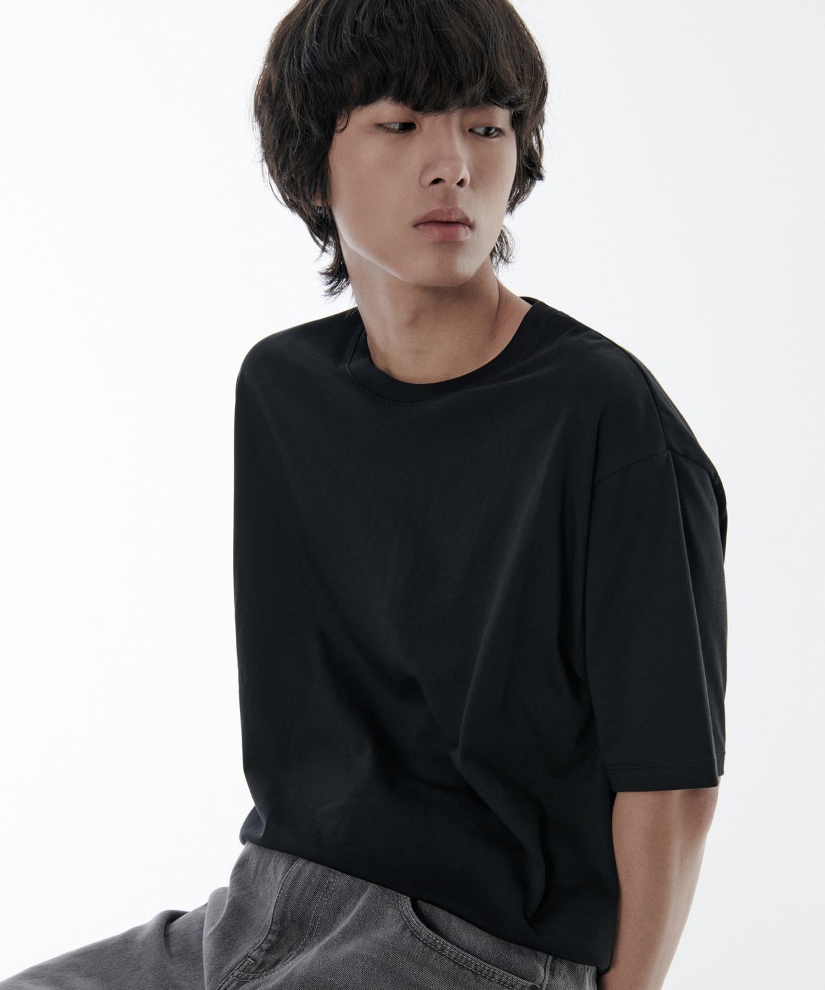 무신사 스탠다드(MUSINSA STANDARD) 수피마 릴렉스드 크루 넥 티셔츠 [블랙]