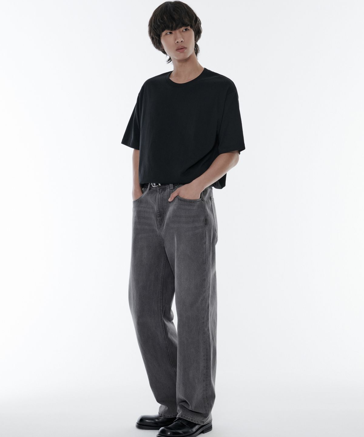 무신사 스탠다드(MUSINSA STANDARD) 수피마 릴렉스드 크루 넥 티셔츠 [블랙]