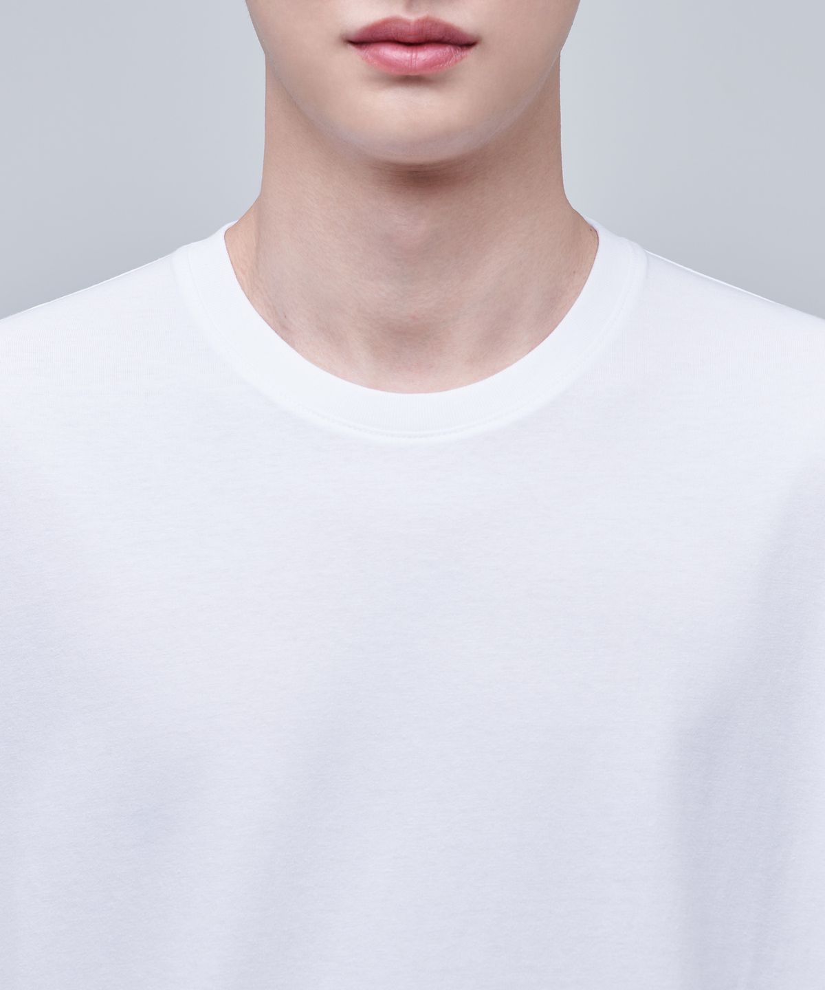무신사 스탠다드(MUSINSA STANDARD) 리사이클 릴렉스드 크루 넥 티셔츠 [화이트]