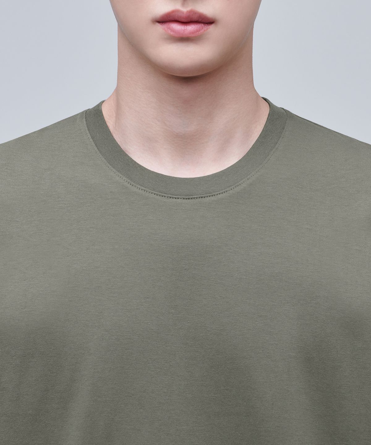 무신사 스탠다드(MUSINSA STANDARD) 리사이클 릴렉스드 크루 넥 티셔츠 [카키 그레이]
