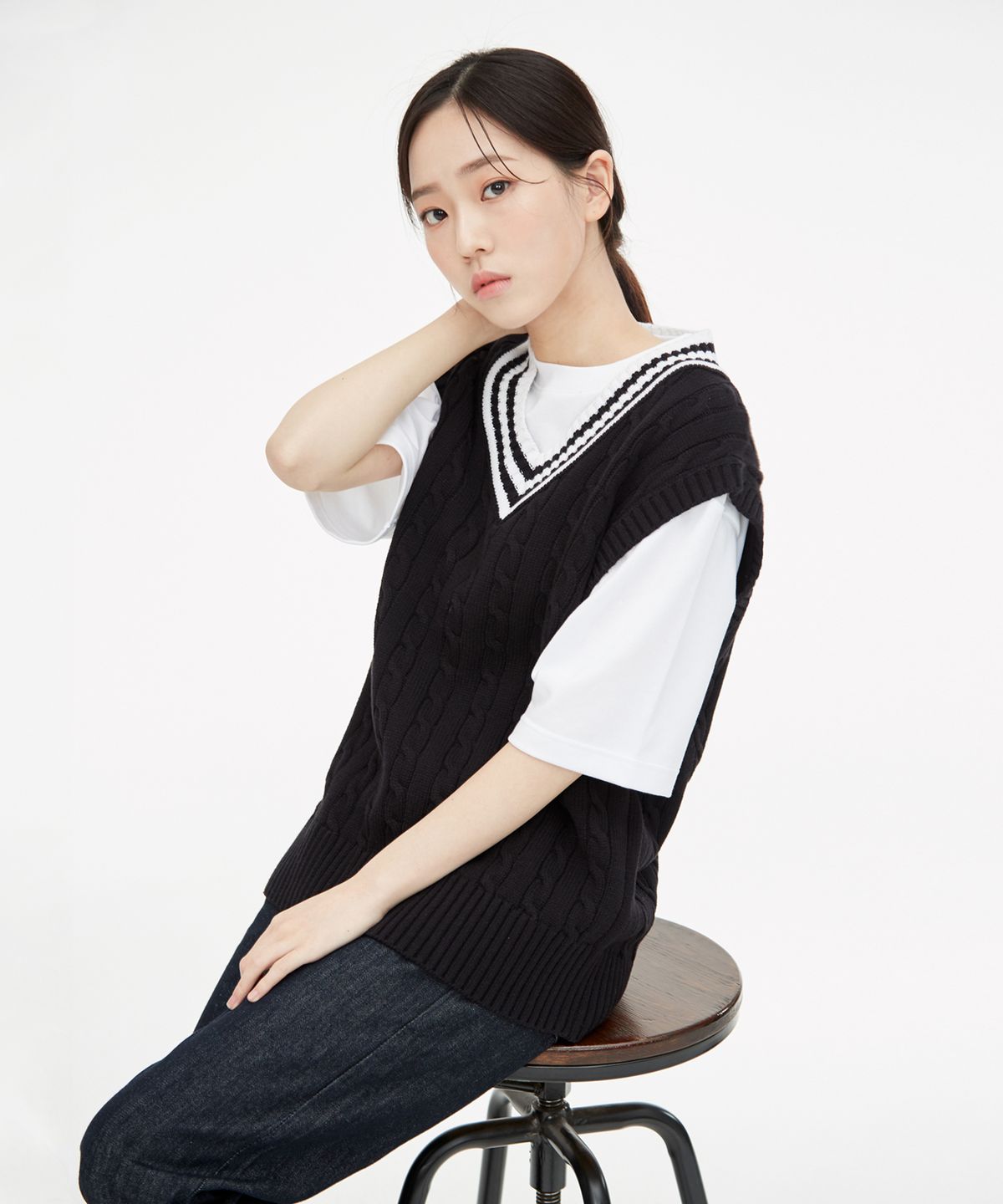 기프트오리지널(GIFTORIGINAL) (UNISEX) 클래식 케이블 니트 베스트 블랙