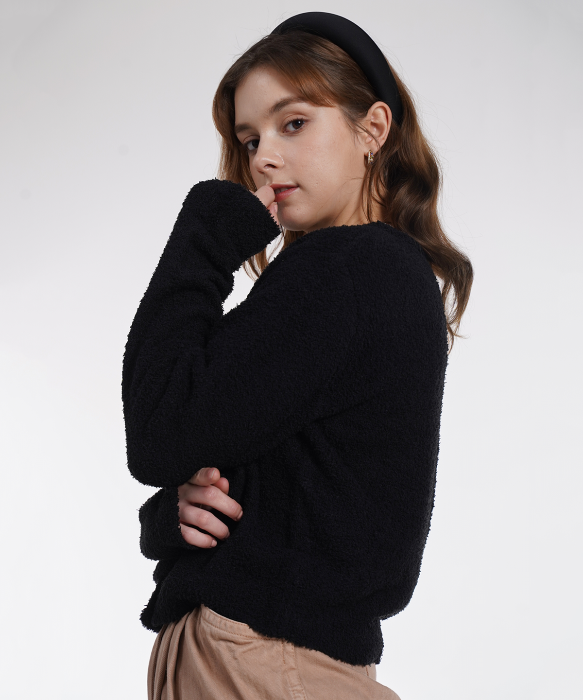 벌스원(VERSE ONE) EMBROIDERED LOGO CARDIGAN BLACK(NEW)