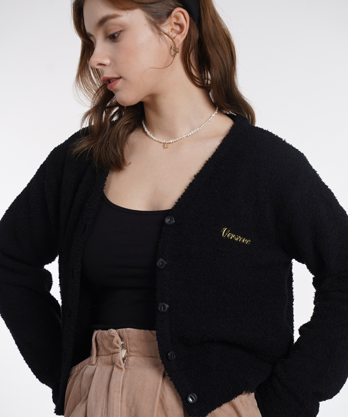 벌스원(VERSE ONE) EMBROIDERED LOGO CARDIGAN BLACK(NEW)