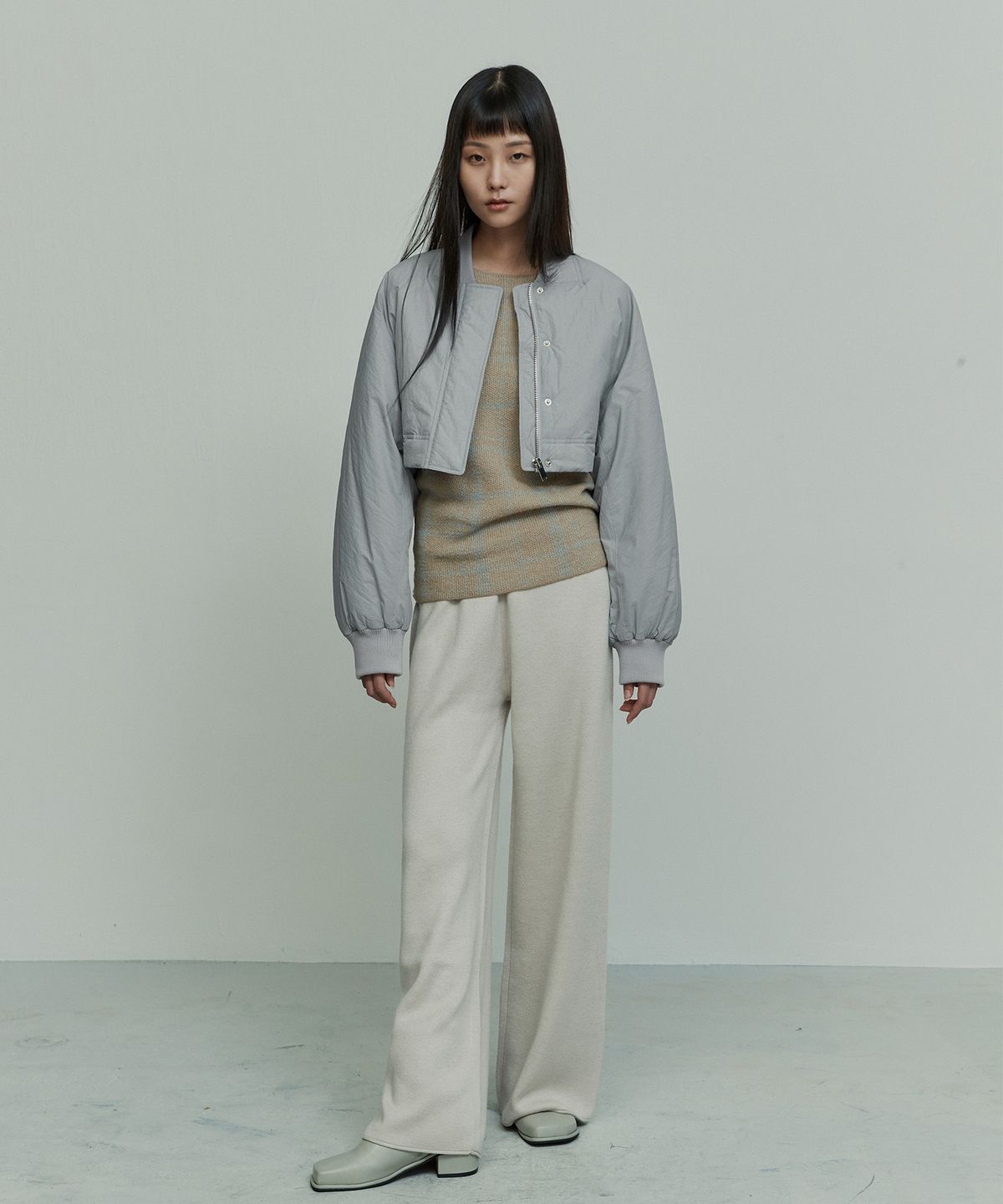 리이(RE RHEE) CROPPED WAIST ZIPPED BOMBER JUMPER MY
