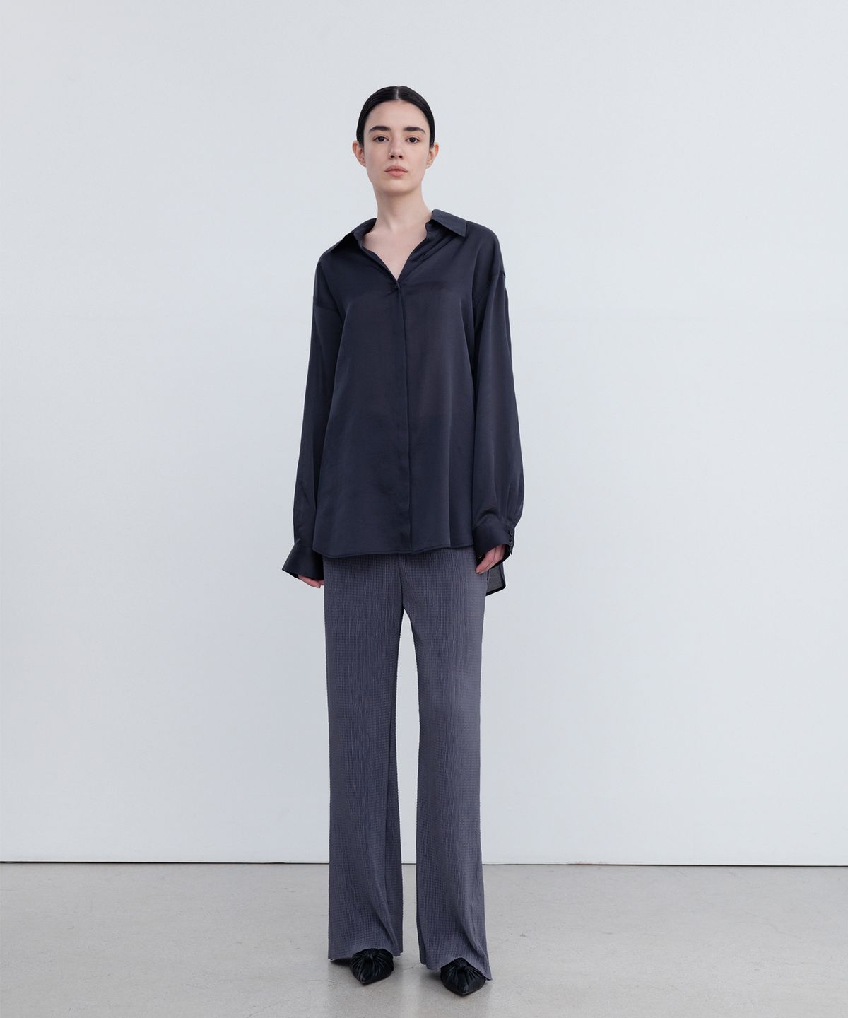 리이(RE RHEE) HIGH RISE PLEATED PANTS CC