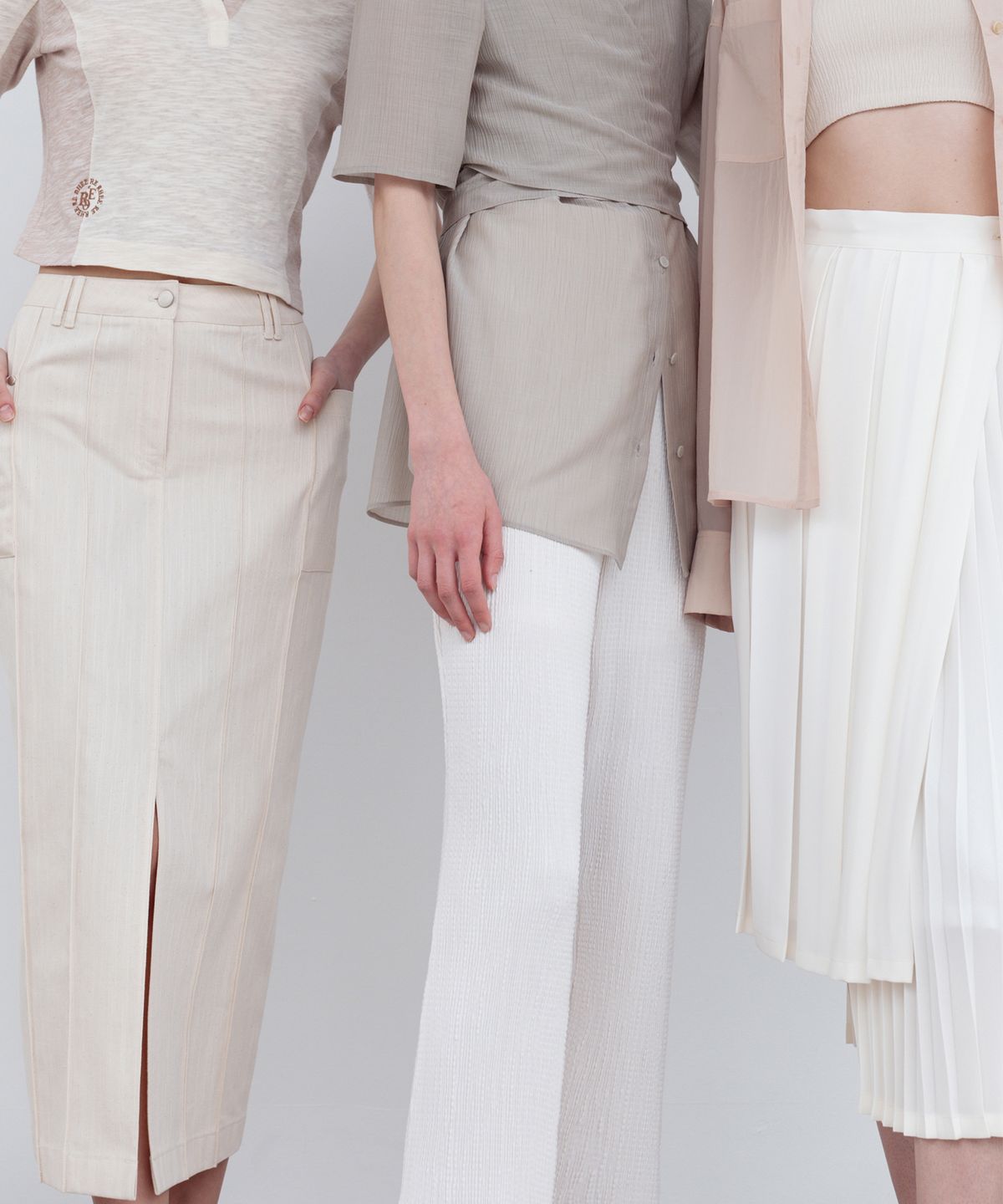 리이(RE RHEE) HIGH RISE PLEATED PANTS IV