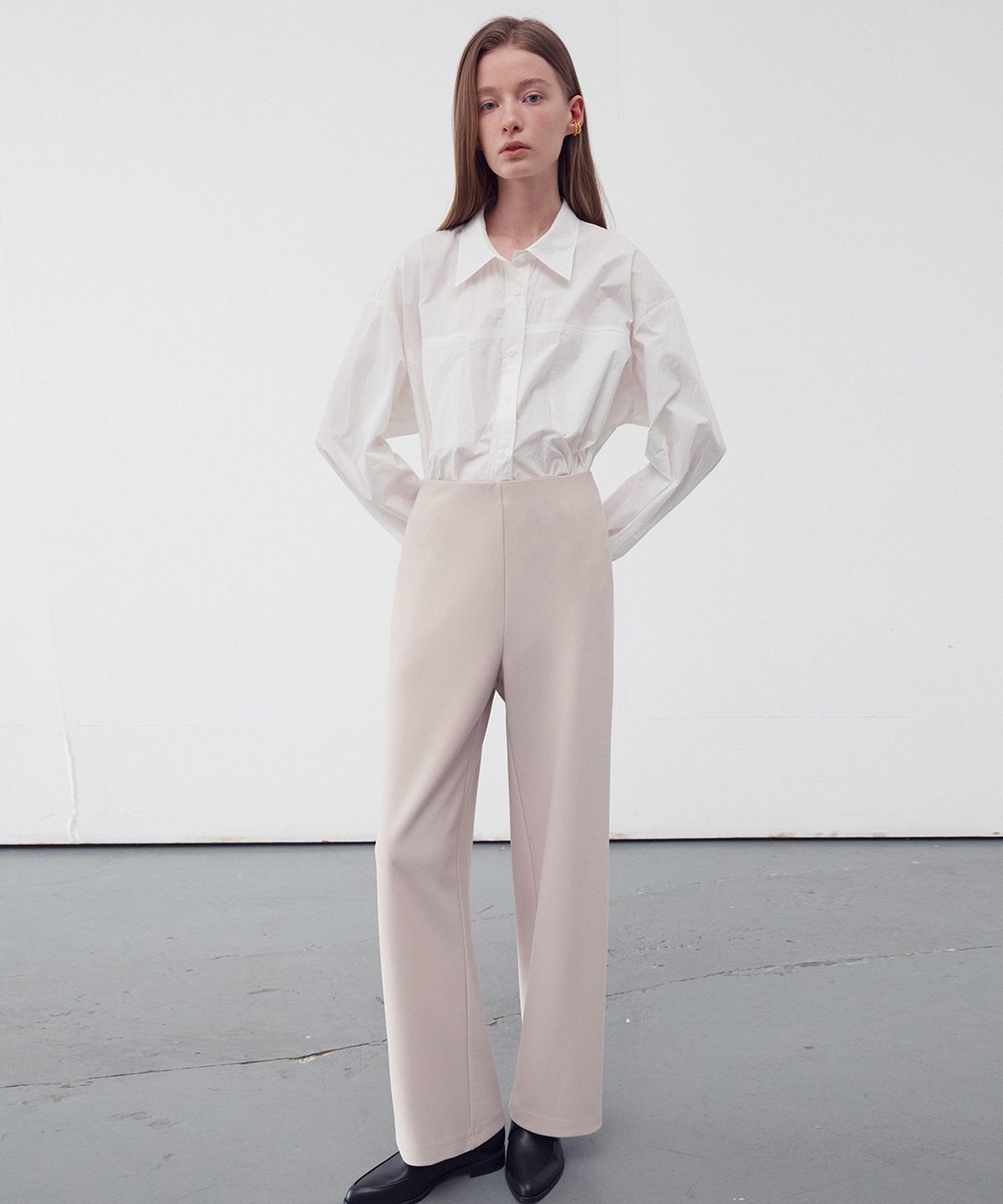 리이(RE RHEE) ELASTICATED WAIST STRAIGHT LEG TROUSERS 2COLOR