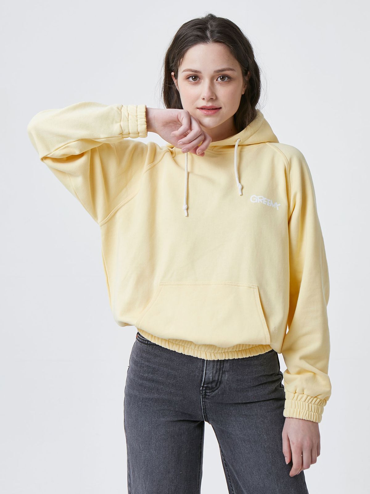 그리미(GREEMY) SMALL LOGO HOODIE (LIGHT YELLOW)