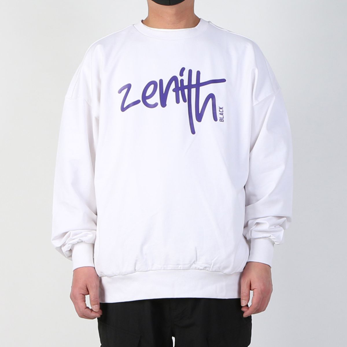 지블랙(ZBLACK) 100 오가닉 코튼 제니스 로고 라이트 스웻셔츠(white)
