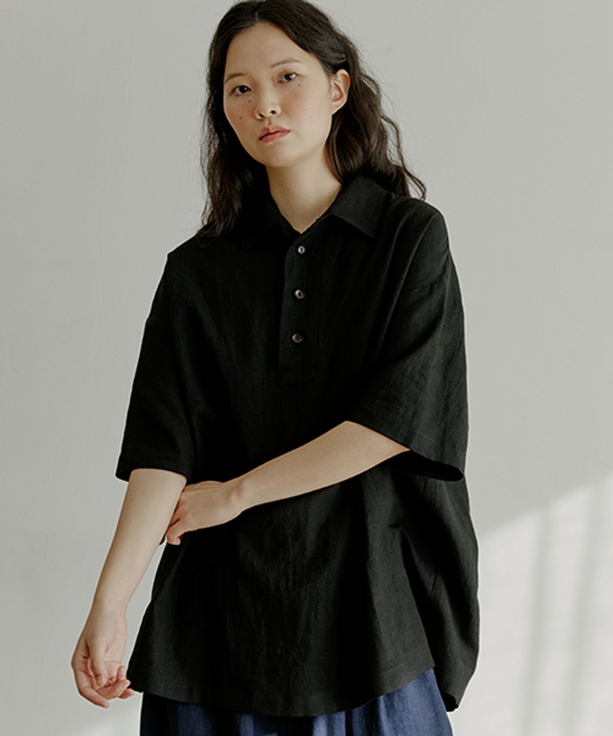 말렌(MALEN) 유니섹스 반팔 헨리넥 셔츠 블랙