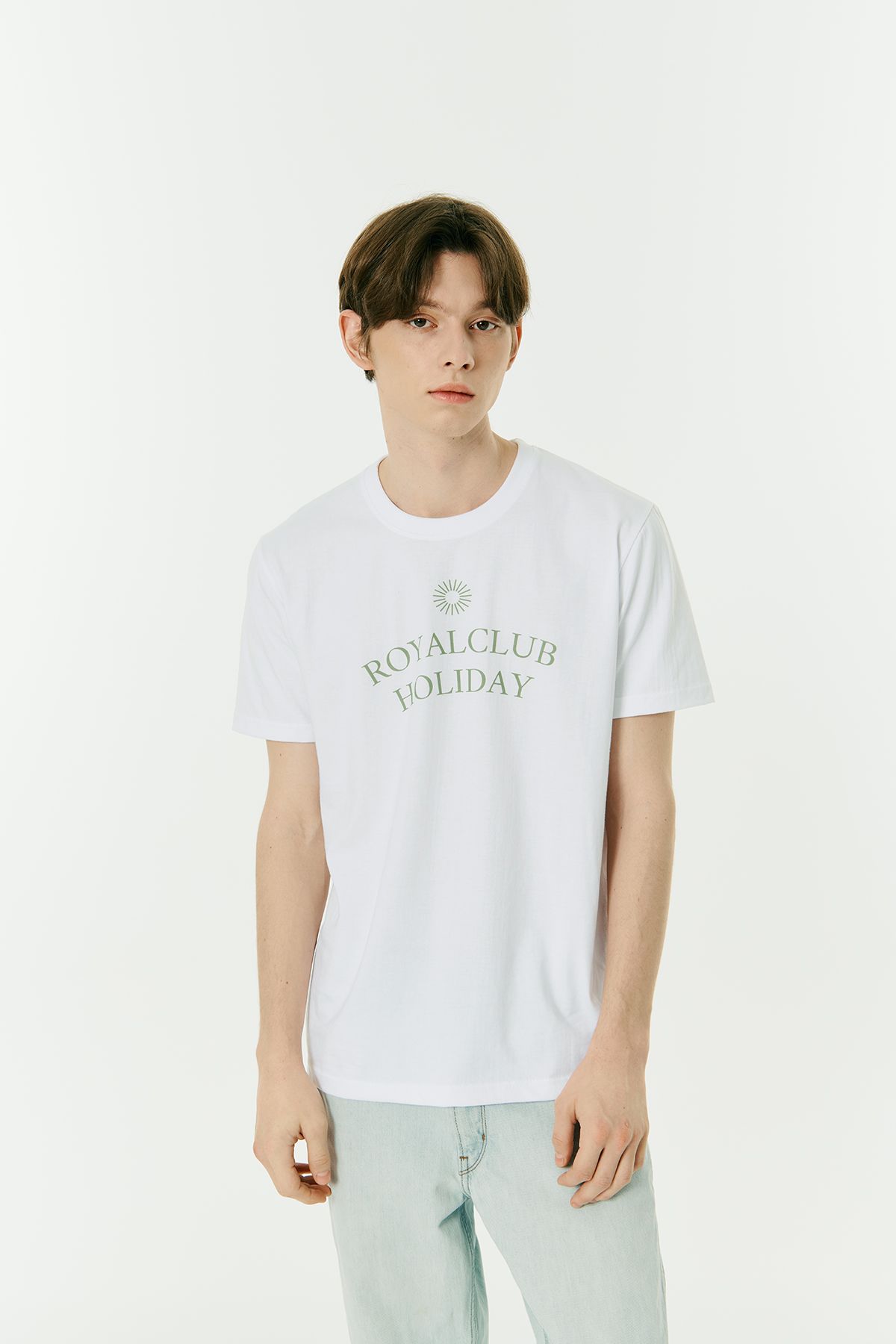 로열클럽홀리데이(ROYAL CLUB HOLIDAY) 세미 오버핏 로고 반팔 티셔츠 화이트