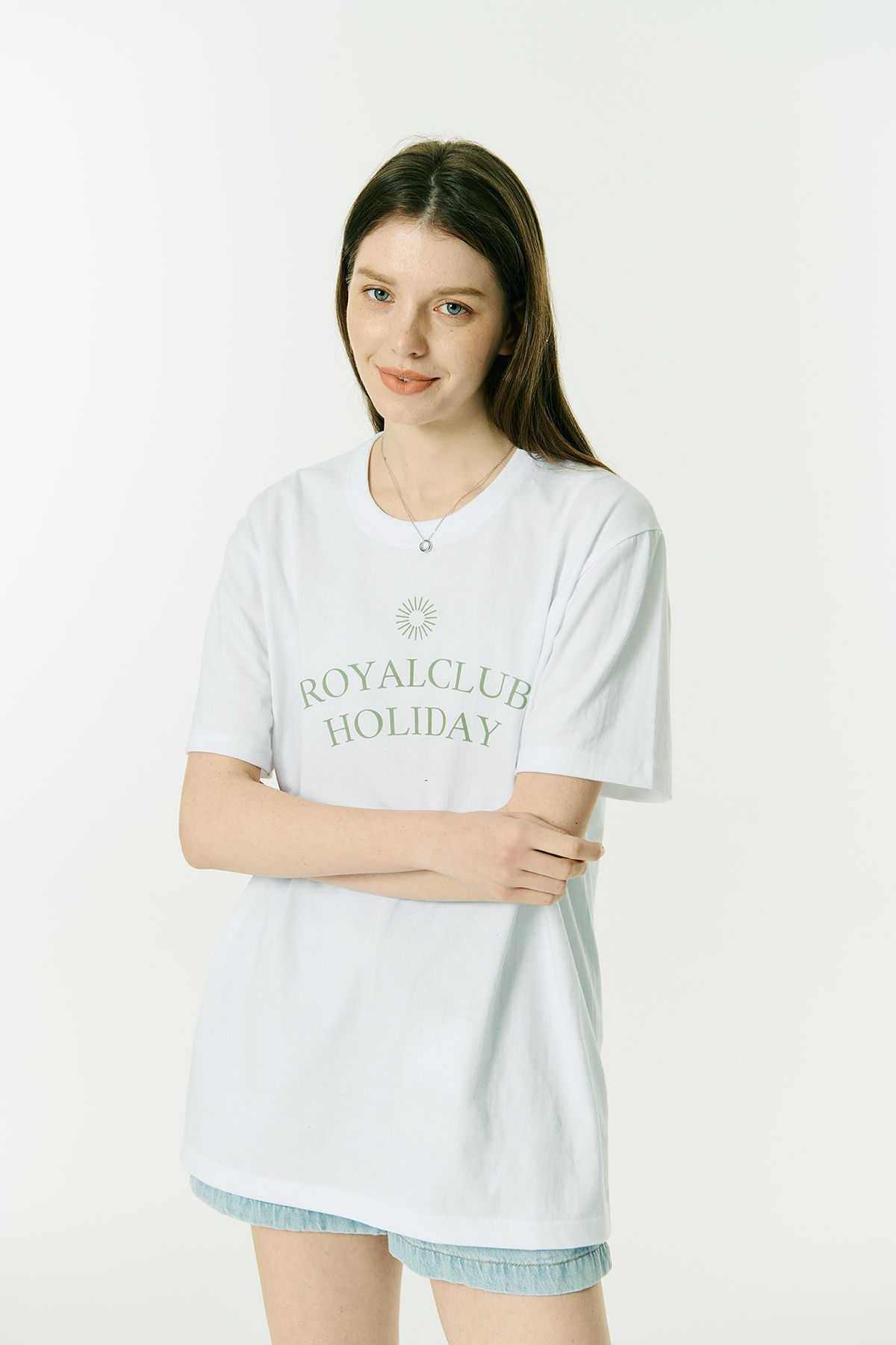 로열클럽홀리데이(ROYAL CLUB HOLIDAY) 세미 오버핏 로고 반팔 티셔츠 화이트
