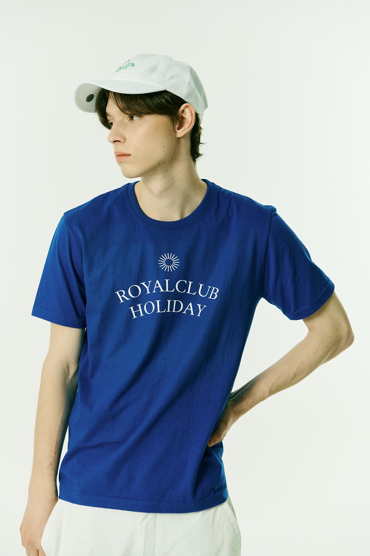 로열클럽홀리데이(ROYAL CLUB HOLIDAY) 세미 오버핏 로고 반팔 티셔츠 블루