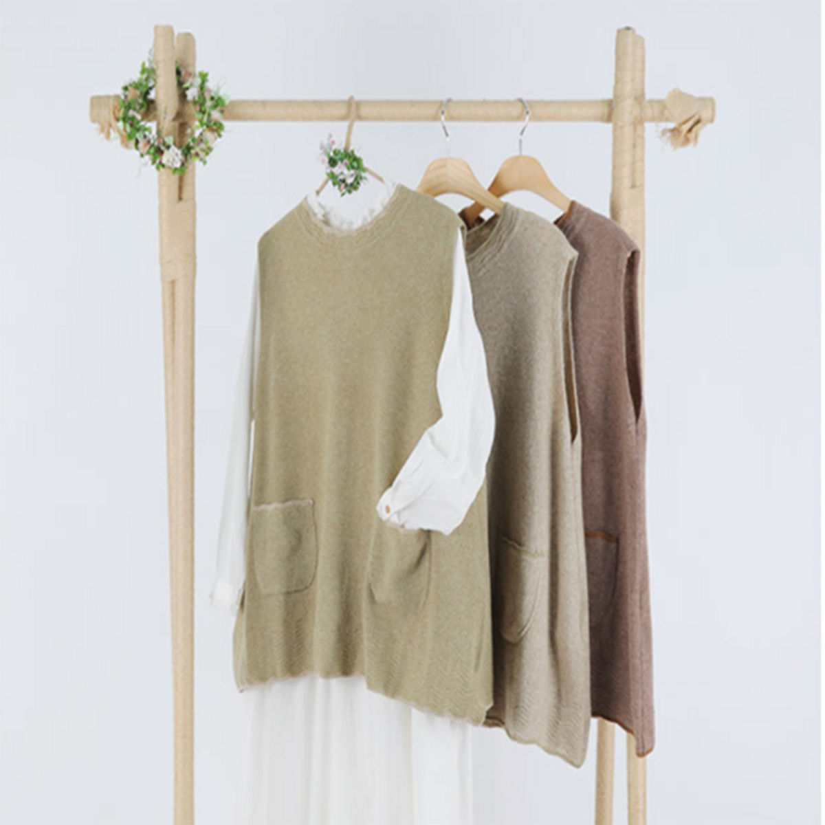 스타일바이미인(STYLEBYMIIN) 스캘럽라운드뒤트임VEST