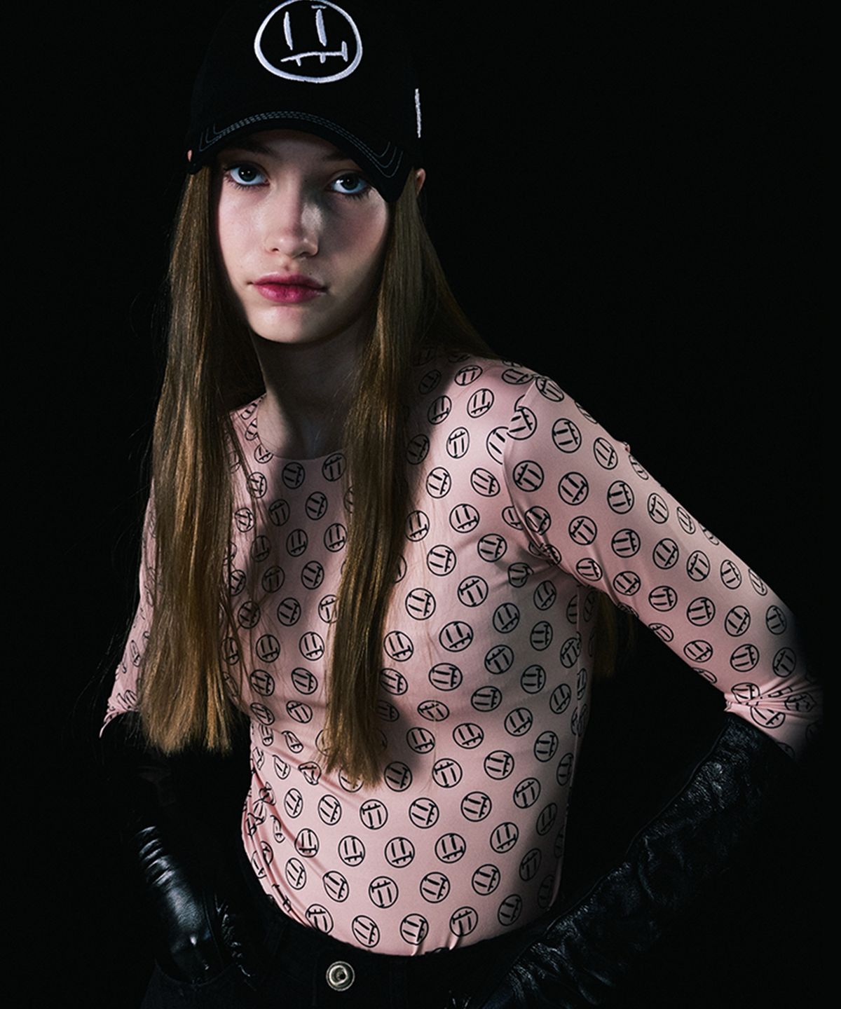 잇터(ITER) FACE SPREAD SKIN LONGSLEEVE_TAN