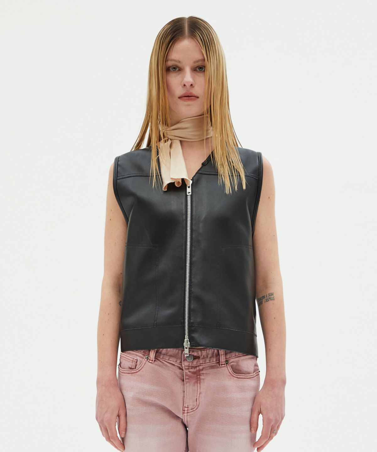 앤드로스(ANDROS) Short Zip Vest (Black)