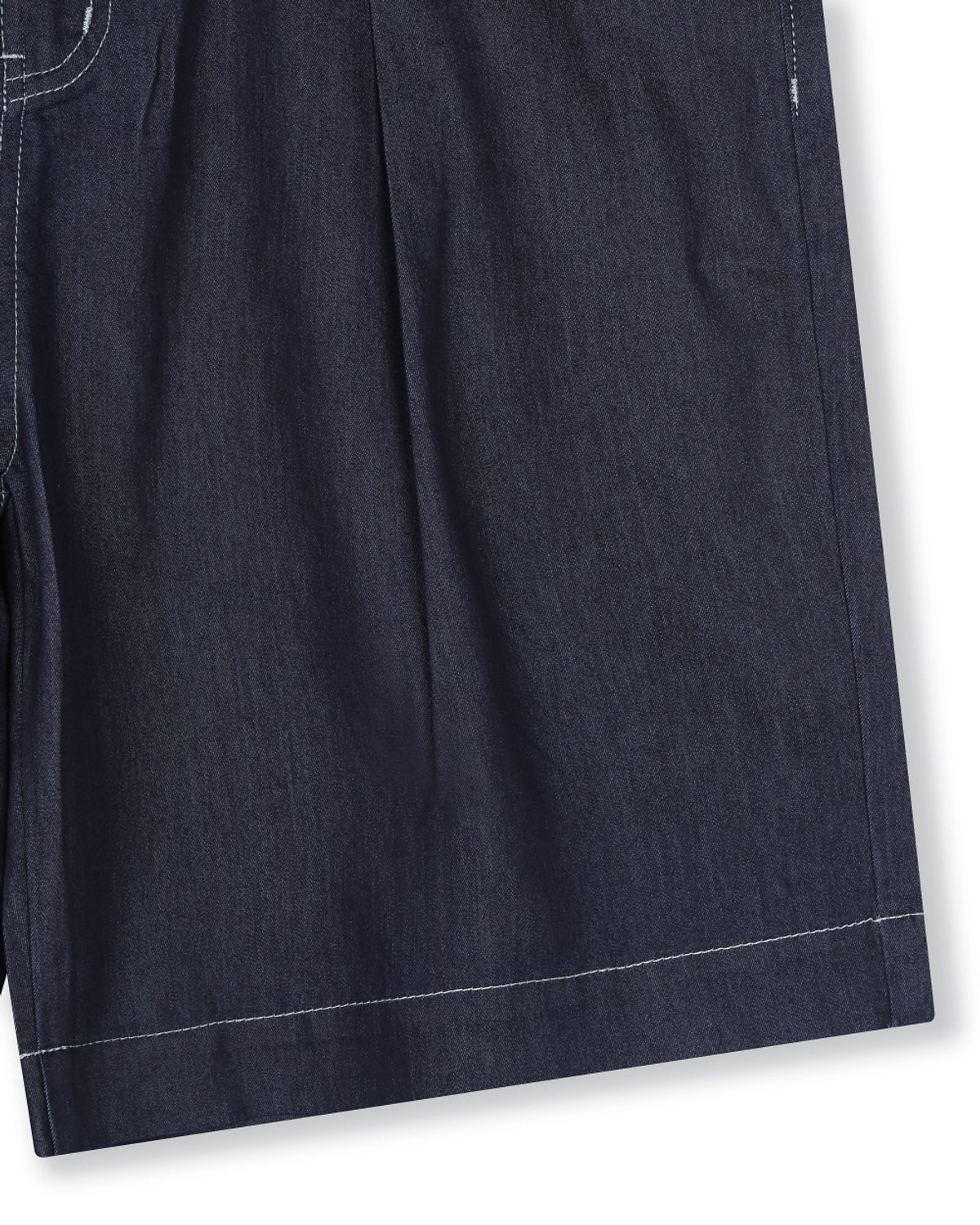 비슬로우(BESLOW) WIDE FIT ONE TUCK TENCEL LIKE SHORTS INDIGO