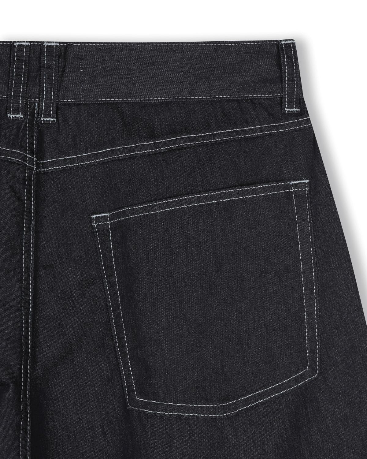 비슬로우(BESLOW) WIDE FIT ONE TUCK TENCEL LIKE SHORTS BLACK
