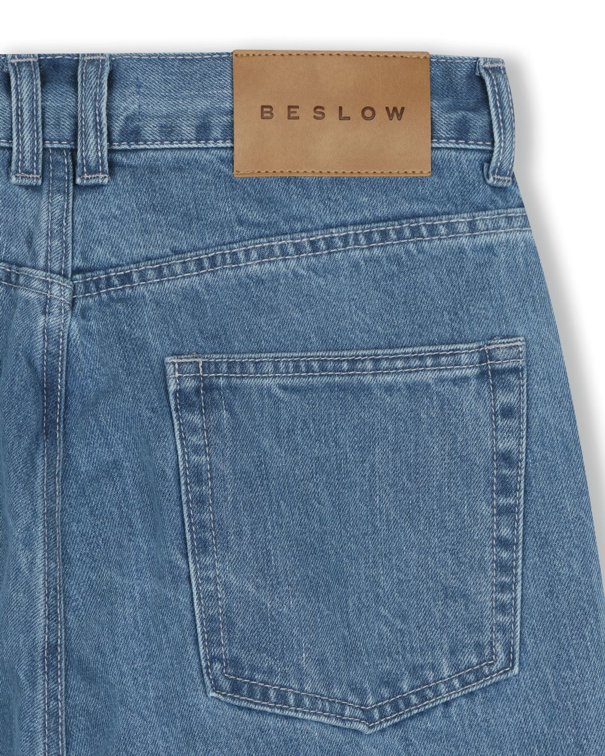 비슬로우(BESLOW) CONE MILL DEEP ONE TUCK SHORTS LIGHT WASHED