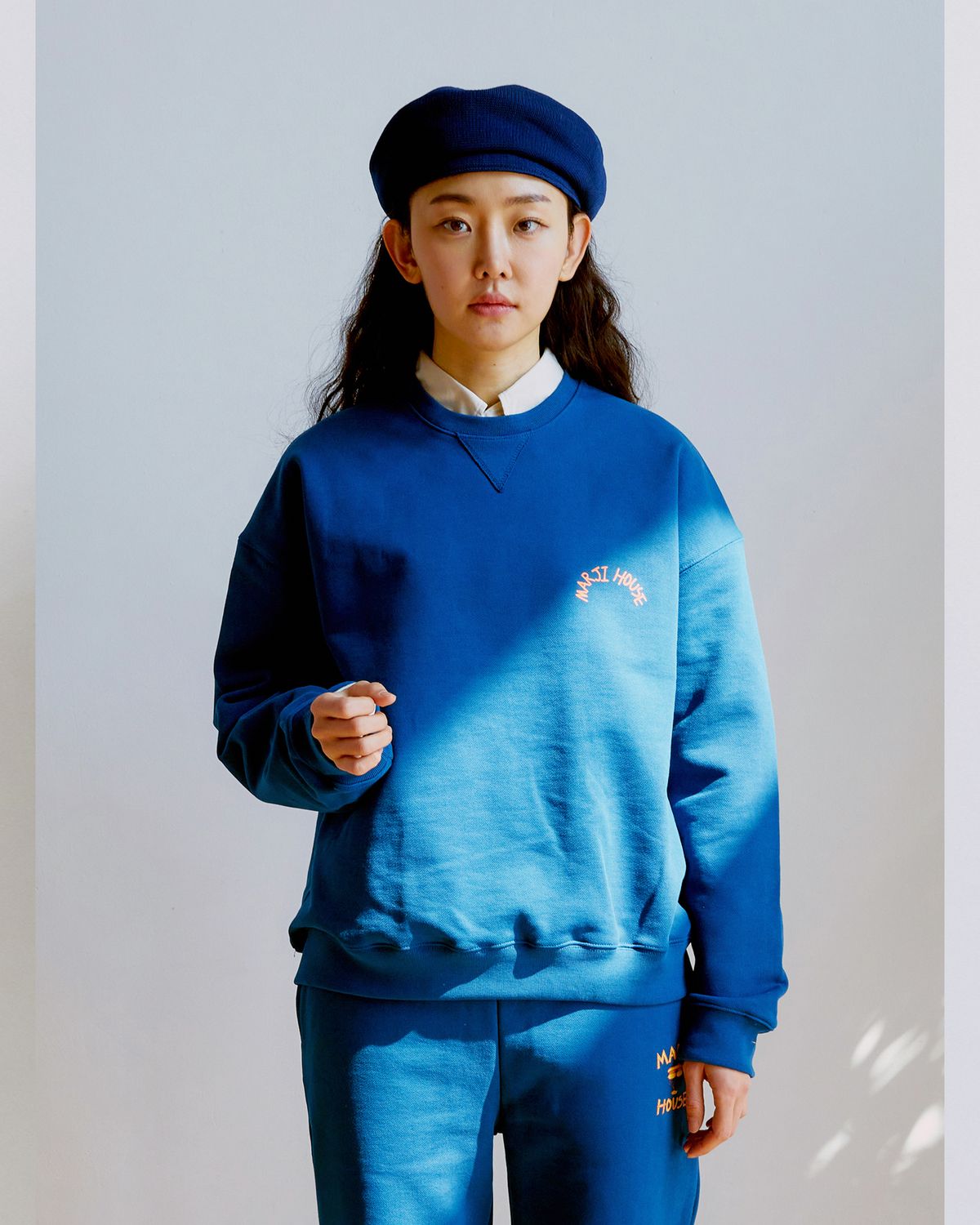 마르지하우스(MARJI HOUSE) Vintage logo sweat shirts Blue