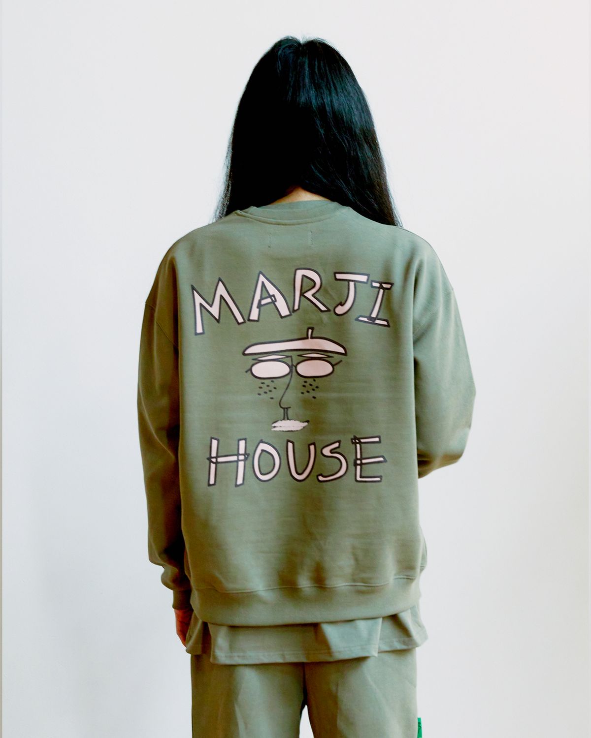 마르지하우스(MARJI HOUSE) Vintage logo sweat shirts Khaki