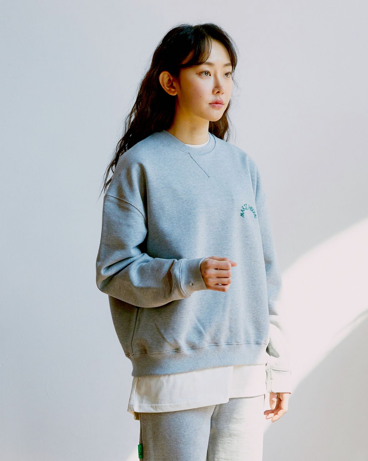 마르지하우스(MARJI HOUSE) Vintage logo sweat shirts Gray